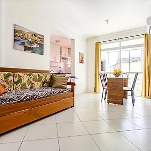  Apartamento Apto 2 Suites, Ideal Famílias, 30m Do Mar Brasil
